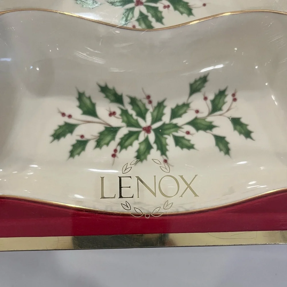Christmas Serving Dish  Lenox Holiday Tree Divided Server 3 sections. New - Picture 2 of 10